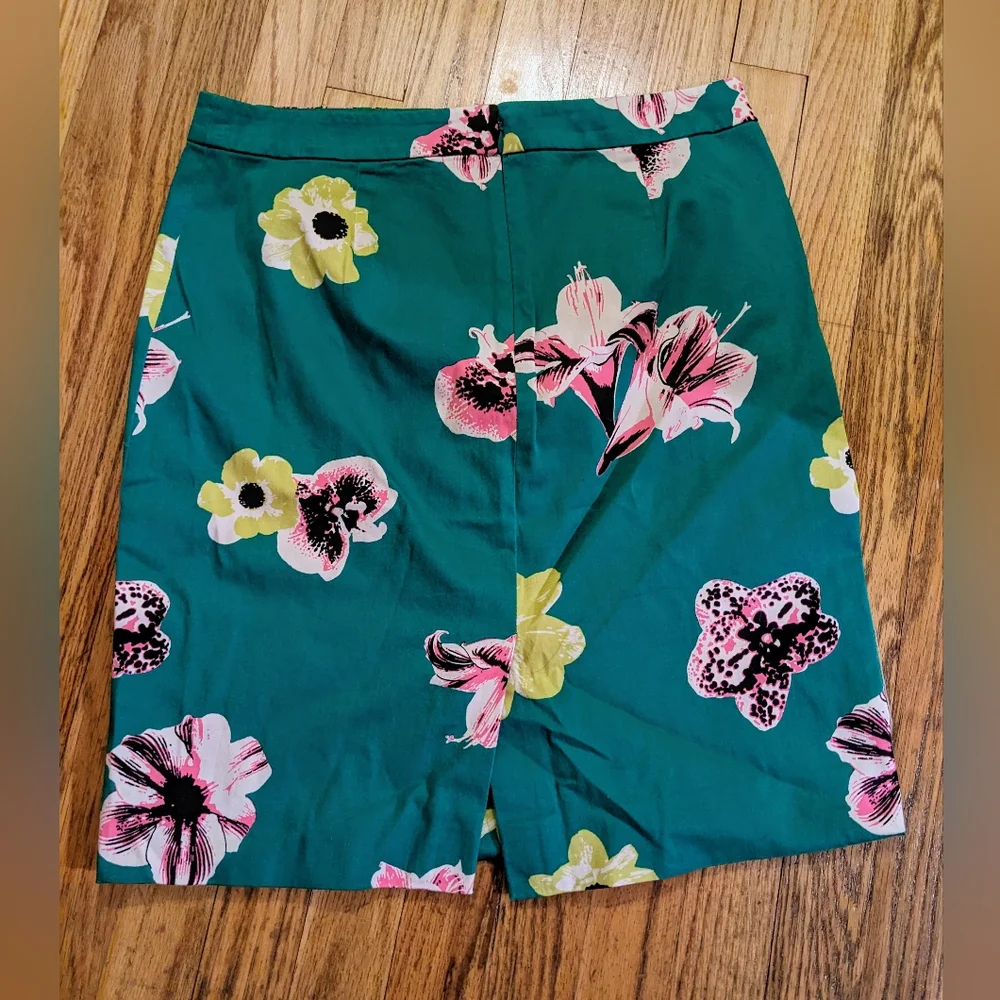 J. Crew Tropical Floral The Pencil Skirt sz 8 - Picture 4 of 11